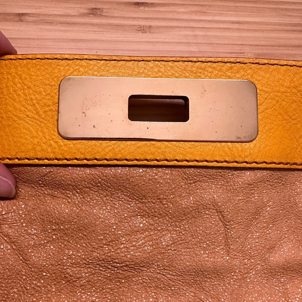 Marc Jacobs tan and gold quilted leather clutch - Picture 13 of 14